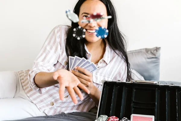 体育博彩真人游戏